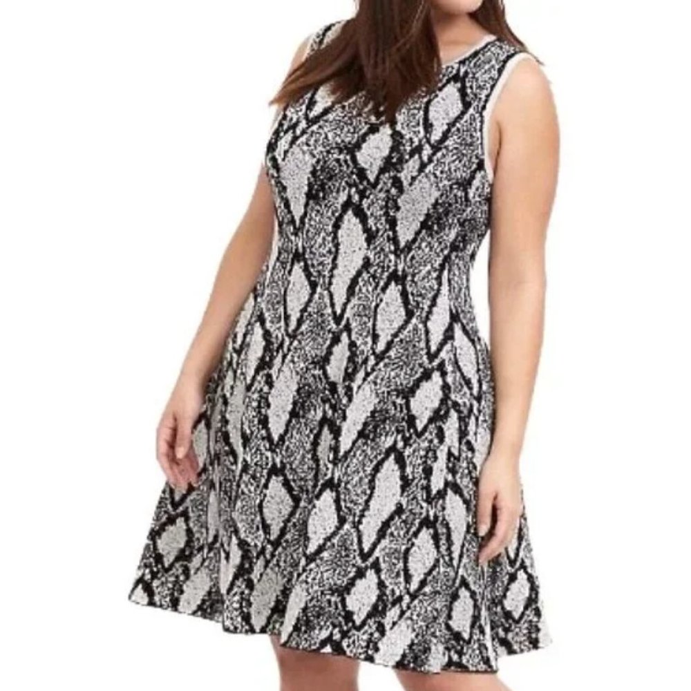 NWT Torrid Gray Snakeskin Pattern Sleeveless Sweater Skater Dress